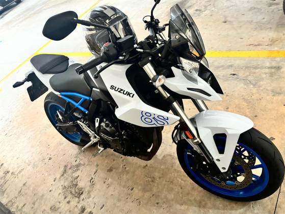 SUZUKI GSX-8S SUZUKI GSX-8S